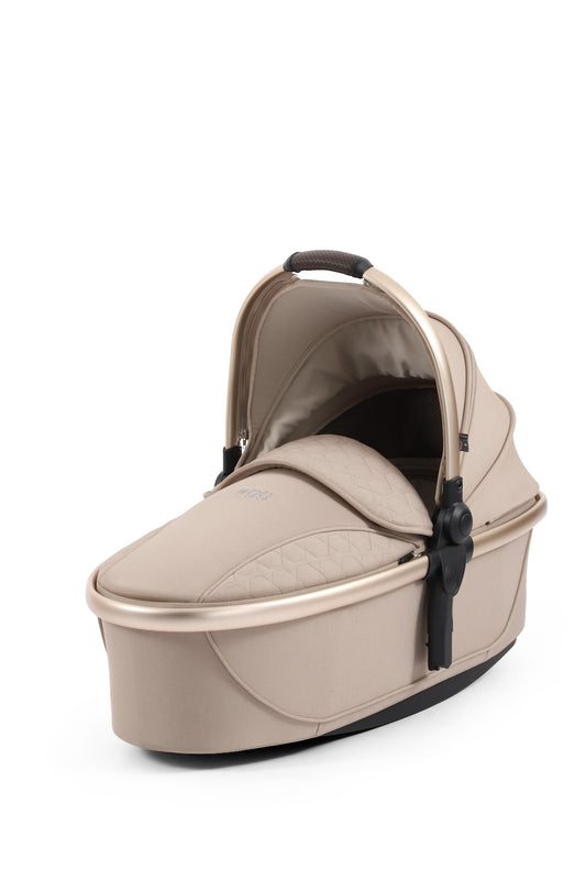 egg3 Carrycot