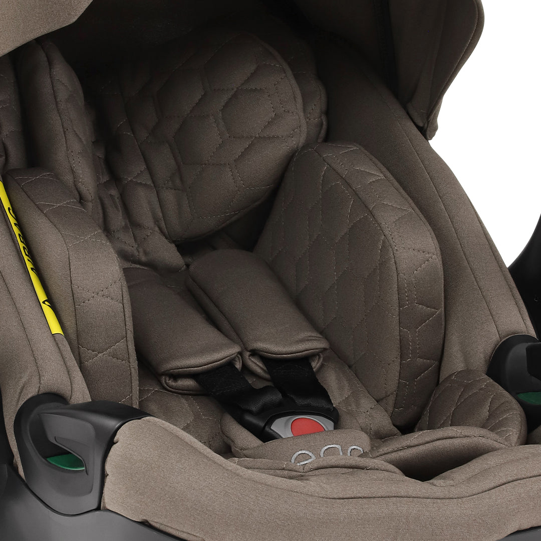 egg3 Shell Car Seat